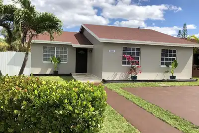 Modern Family Home dans un quartier sûr et familial. Bienvenue!