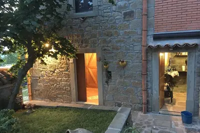 Image de Maison typique avec vue sur la mer et la montagne, jardin bio, parc des Nebrodi