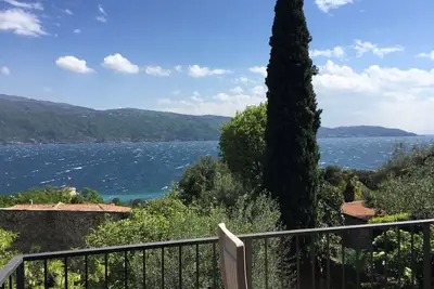 Image de La terrasse sur le lac de la résidence Oliveto.