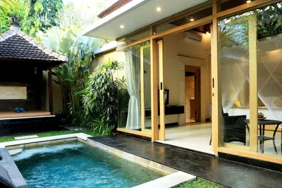 Image de Villa avec 1 chambre et piscine à Seminyak, à 7 minutes à pied de la plage et du quartier commerçant
