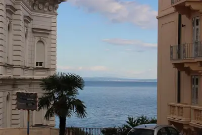 Image de Appartement supérieur avec vue sur la mer dans le centre d'Opatije