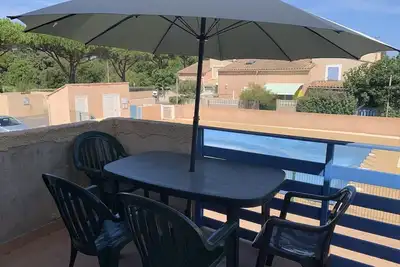 Image de Appartement T1/Mezzanine balcon, fibre Wifi, résidence sécurisée /piscine, clim séjour, 4. . .