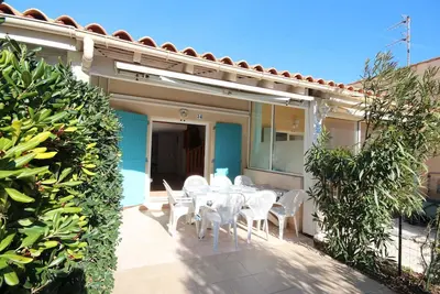 Image de Adorable villa à 250 m de la plage dans résidence sécurisée  et parking privatif -. . .