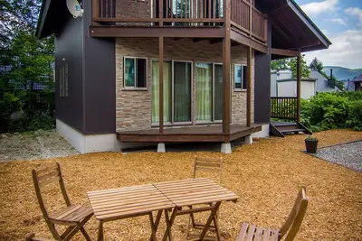 Image de Ceci est une belle unité. Un peu moins de 100 mètres carrés d'espace fonctionnel.