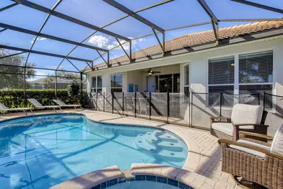 Image de Belle piscine de 5 chambres et spa avec salle de jeux en prime à Windsor Hills Resort