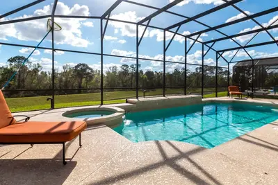 Image de Très spacieuse maison de 7 chambres avec spa et salle de jeux familiale idéalement située