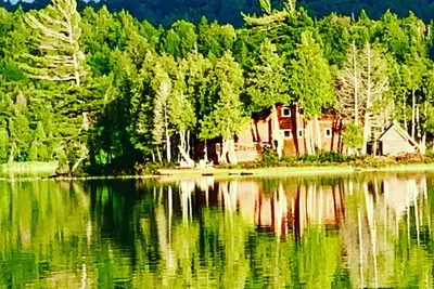 Image de Algonquin Hondoo Island Cottage Rental