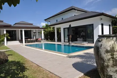 Image de Lagoon - Belle villa de vacances avec piscine 3br