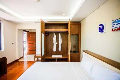 Image de 3br / Vue Piscine Et Jardin / Aerien / Jolie