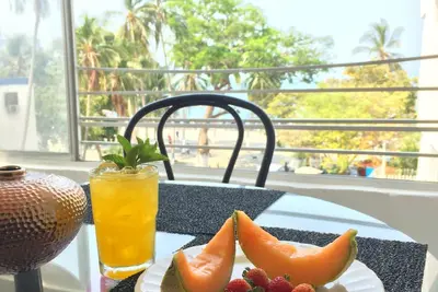 Image de Appartement en front de mer avec accès privé à la plage! ! !