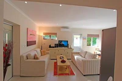 Image de Appartement de luxe à louer, entièrement meublé situé dans une aria résidentielle. . . .