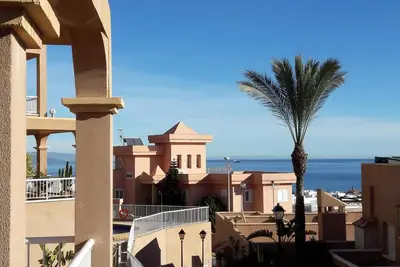 Image de Bel appartement à distance de marche de la mer et à proximité de Marina Golf.