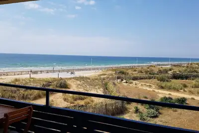 Image de Appt  vue mer - accés direct à la plage -  parking en sous sol - wifi