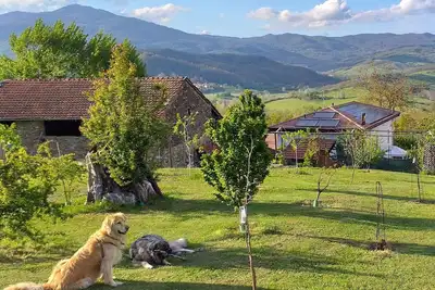 Image de Ferme Avec Jardin Clos entouré par les bois pour la marche Vues