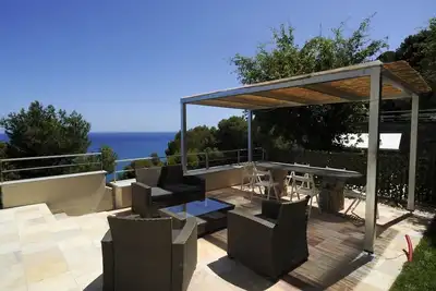 Image de Magnifique villa avec vue sur la mer, à 500 m. de la mer