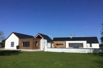Une retraite côtière unique et supérieure avec une vue panoramique