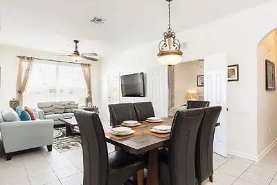 Image de Condo de luxe - à seulement 2 miles de Disney