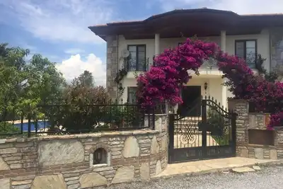 Image de Situé dans un quartier calme, à proximité du centre-ville de Dalyan.