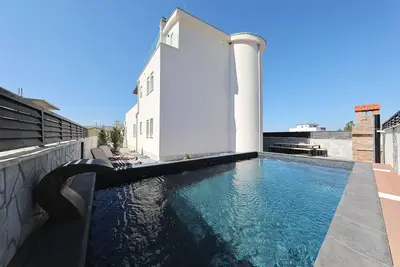 Image de Villa Vesela avec piscine privée / Idéal pour les grands groupes