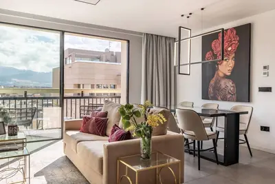 Image de ChezmoiHomes Luxury Alhambra Penthouse Collection Embrujo