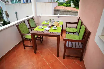 Image de Appartement de deux chambres prés de la plage Betina, Murter (A-16742-a)