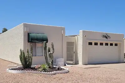 Image de Pensez au soleil et aux palmiers! Essayez le temps Az avant de vous déplacer ici!