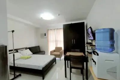 Image de Brand New Condo (entièrement meublé) avec Wifi rapide et télévision par câble