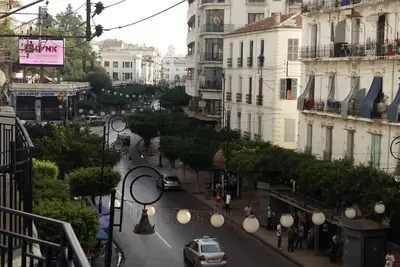 Image de Alger - Didouche Mourad - Place Audin