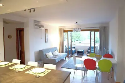 Image de Beau grand appartement de 2 chambres Ă coucher Ă Puerto Pollenca avec 2 piscines et balcon