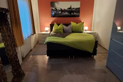 Image de Appartement moderne (45 m2) situé sur les rives du Danube avec connexion Wi-Fi gratuite