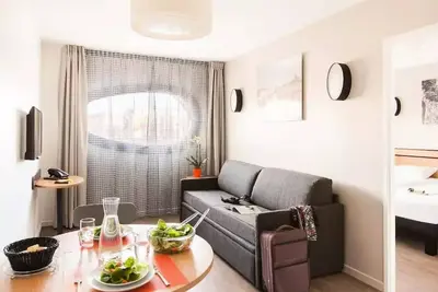 Image de 2 Pièces 4 Personnes