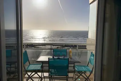 Image de Appartement 2 pièces, balcon vue mer, parking privé, plage des Demoiselles