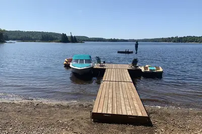 Image de Chalet au bord du lac sur le lac Oxtongue près du parc Algonquin