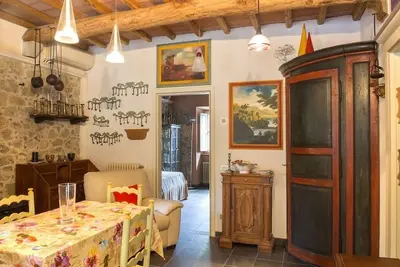 Image de appartement avec piscine dans les collines de Pontremoli