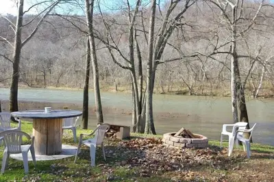 Image de Détendez-vous dans cette propriété en bord de rivière