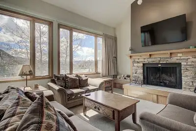 Image de Spacieux 2 chambres et mezzanine près du lac Keystone