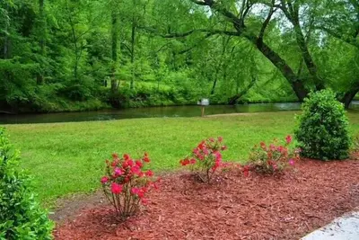 Image de La vie de la rivière, Helen Ga