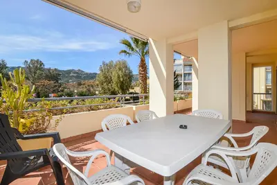 Image de Bel appartement à Calvi avec WiFi