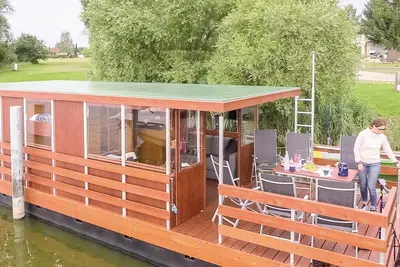 Image de Bateau confortable à Neustrelitz avec.