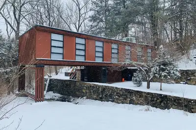 Image de Une escapade moderne du milieu du siècle inspirée par Frank Lloyd Wright