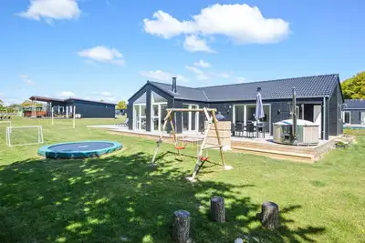 Image de Belle maison à Haderslev avec sauna