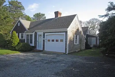 Image de North Chatham - Présentation de Stones Throw!