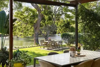 Image de Charmante maison familiale confortable au bord de la rivière dans la belle Urunga, près de Bellingen