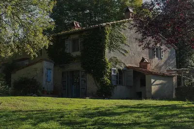 Image de Appartement élégant dans une ancienne maison de campagne toscane