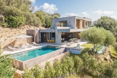Image de Villa d'architecte vue mer exceptionnelle piscine chauffée sécurisée