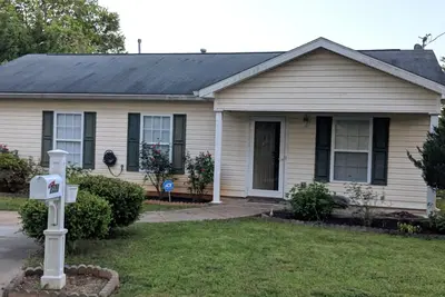 Image de SunTrust Park Home! Lit King près de tout