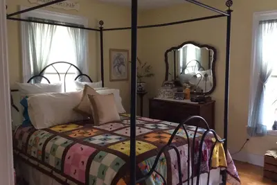 Image de Belle maison de 4 chambres avec piscine. Seulement 12 miles de Eaa.