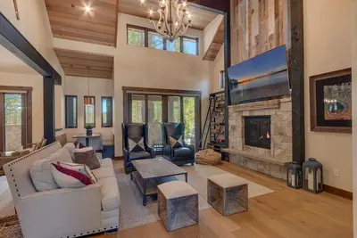 Image de Sage Hen - Superbe 4 chambres 4 salles de bains maison à Grays traversant avec bain à remous