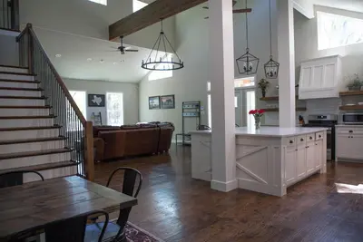 Image de Cabine De Luxe À 50 Min De Dallas Sur 126 Achats Lush