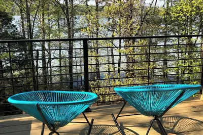 Image de Propriété au bord du lac sur le lac Greer’s Ferry